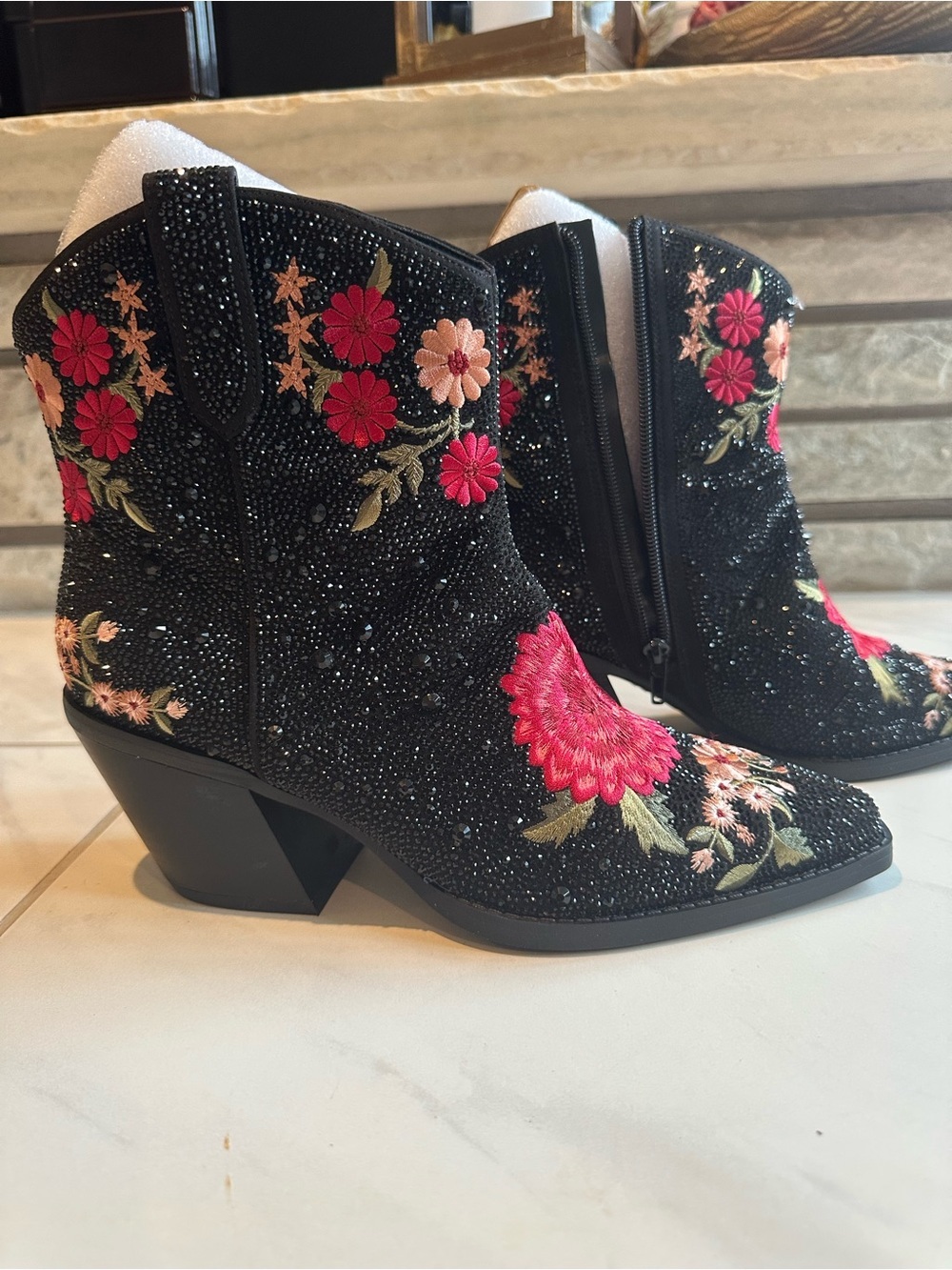 Black Rhinestone Floral Embroidered Western Ankle Cowboy Boots Side Zip Size 9